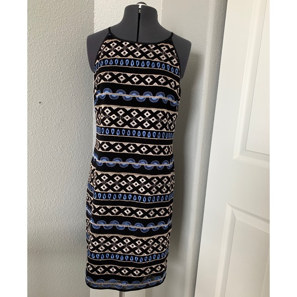 White House Black Market Dresses & Skirts - White House black market geometric print dress